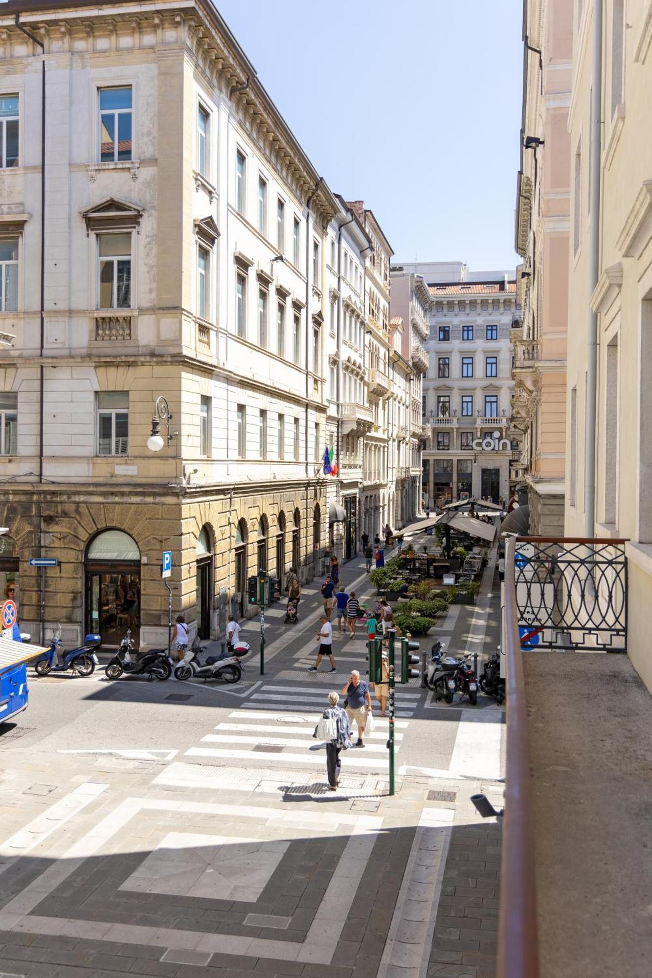 Teatro Romano Exclusive Suites 的里雅斯特 外观 照片